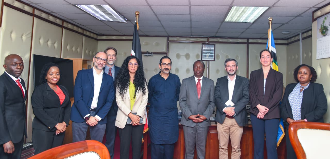  Forestry PS Mr. Gitonga Mugambi poses with a World Bank Group delegation, led by Mr. Isfandyar Zaman Khan, at the Ministry of Environment, Climate Change and Forestry Headquarters, Nairobi, on 18 November 2025, during discussions on climate finance and the #15BillionTrees National Tree Growing and Ecosystem Restoration Programme.  